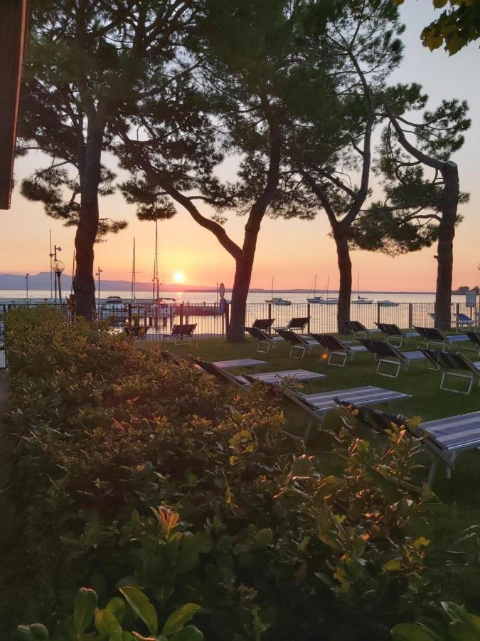 Villaggio Turistico Dei Tigli Padenghe sul Garda Exterior foto