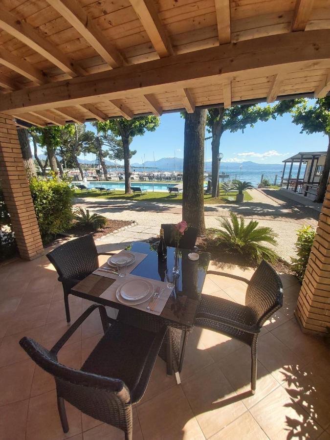 Villaggio Turistico Dei Tigli Padenghe sul Garda Exterior foto