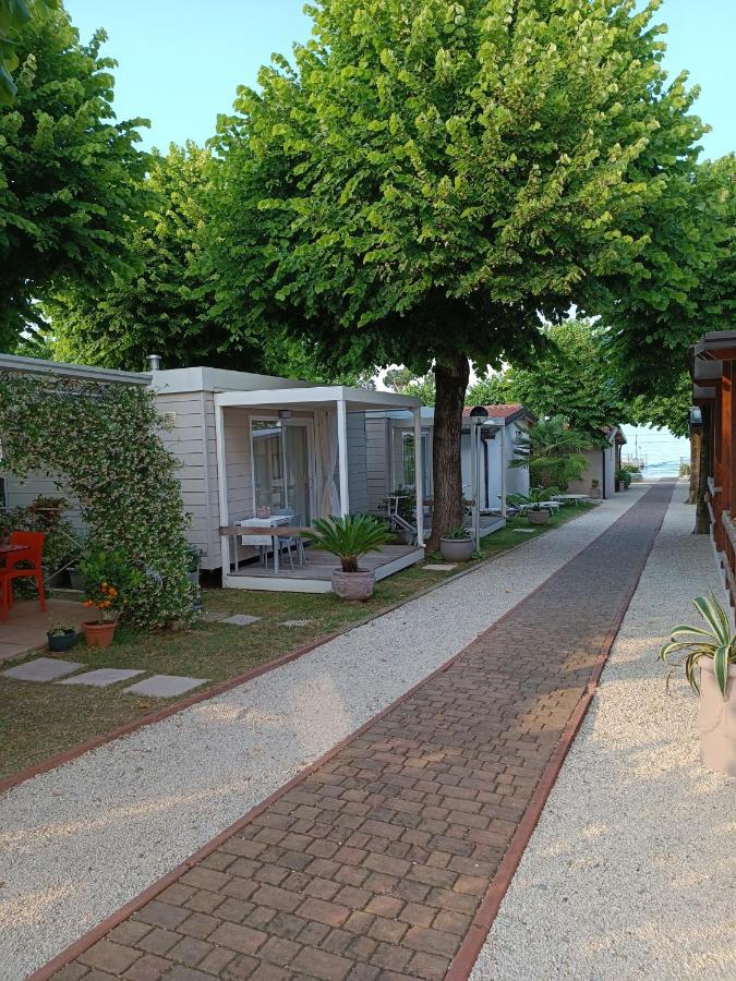 Villaggio Turistico Dei Tigli Padenghe sul Garda Exterior foto