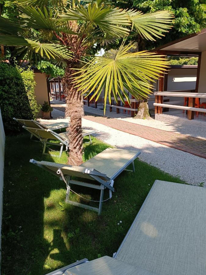 Villaggio Turistico Dei Tigli Padenghe sul Garda Exterior foto