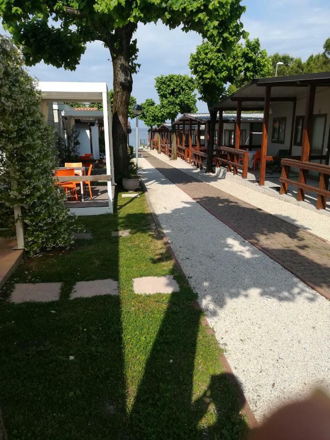 Villaggio Turistico Dei Tigli Padenghe sul Garda Exterior foto